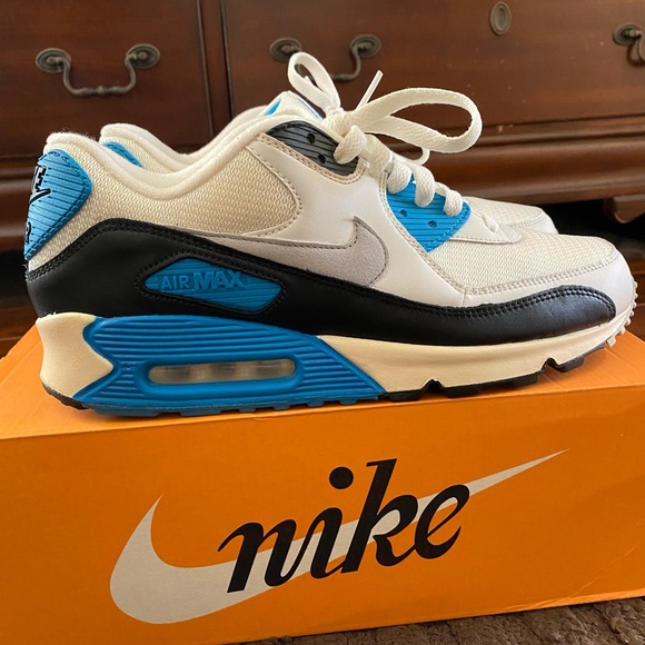 **SOLD** Nike Air Max 90 “Laser Blue” - Picture 1 of 9